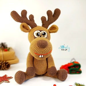 crochet reindeer pattern for Christmas decor