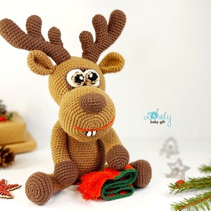 Christmas crochet pattern reindeer plush toy