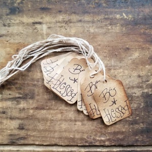 Be Blessed Primitive Hang Tags Rustikale Geschenkanhänger Craft Versorgung Set mit 25 Tags vor Aufhängung