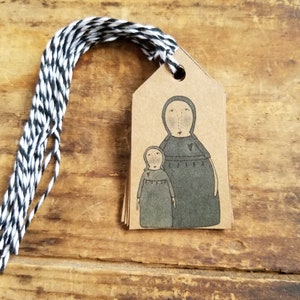 Kraft Primitive Hang tags Mère et Enfant Terne Étiquettes cadeau Artisanat ensemble de fournitures de 12 pré-enfilées