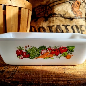 Vintage Glasbake Loaf Pan Jeanette Glass Milk Glass Bread Pan Vegetable Medley Pattern Retro Kitchen Bakeware Mid-Century Kitchen