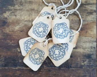 Primitive Hang tag Rustic Holiday Gift tag Christmas Wreath set of 25 pre strung Craft supply