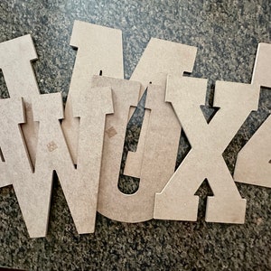 Enorme alfabetletters onafgewerkt MDF om af te werken met verf, decoupage of te laten zoals het is 10 5/8 in H M U W X Z hout papierpulpvezelplaat