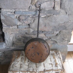 Rustic Patinated Rolled Edge Copper Skillet Iron Handle French Country Kitchen Display