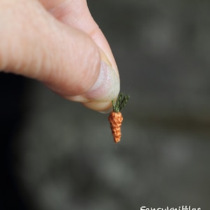 Miniature Crochet Carrot Dollhouse Toy 1/2&#39;&#39;