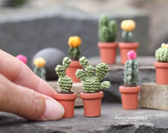 Opuntia cactus miniature crochet potted plant fake cacti dollhouse miniature collectable tiny succulent cactus lovers gift micro amigurumi