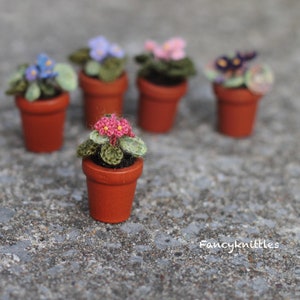 Tiny Crochet African Violet in the Wooden Pot, Dollhouse Miniature Plants, Collectable Mini Floral Gift, Fairy Garden Fake Flower 5 - coral