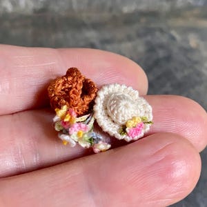 The Tiny Accessories for the Tiny Frog.  A hat, a Bouquet of Flowers and a Basket .  Dollhouse Miniature Collectable