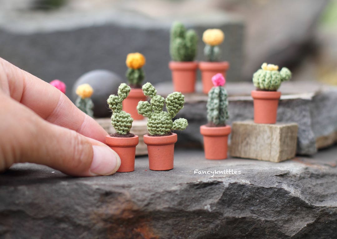 Lot De 5 Mini-cactus Artificiels En Plastique – Décoration Micro-paysage – 10,5 X 5 X 3,5 Cm – Pour Train Miniature Ou Bureau