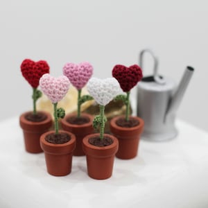 Miniature flowers hearts in the pots, set of five, Mother's day gift, Home Decor, Tiny hearts, crochet art, white, pink, red