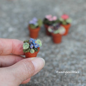 Tiny Crochet African Violet in the Wooden Pot, Dollhouse Miniature Plants, Collectable Mini Floral Gift, Fairy Garden Fake Flower 6 - blue