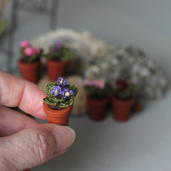 Miniature faux african Violet. Crochet potted plant . Crocheted miniature flower violet. Dollhouse miniature. Green, brown, violet