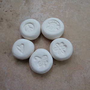 White Essential Oil Diffusers Stones Set, Minimalist Aromatherapy Home Decor, Kiln-Fired Ceramic
