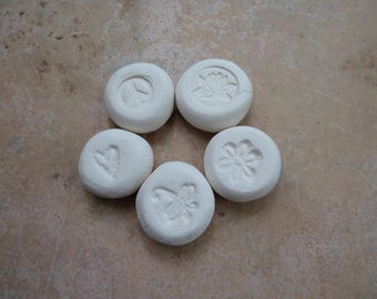 White Essential Oil Diffusers Stones Set, Minimalist Aromatherapy Home Decor, Kiln-Fired Ceramic