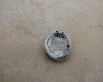 Cat Essential Oil Diffuser Worry Stone, Aromatherapy Pocket Soother, Kiln-Fired Ceramic