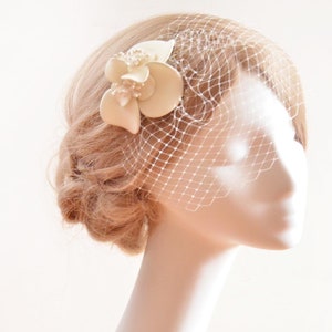Mini simple white or ivory fascinator with birdcage veil, Unique bridal birdcage veil, Headpiece with netting, Wedding hair decoration image 3