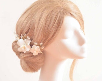 Ivory decorative bobby pins, Bridal white simple hair flowers, Wedding hair pins, First Communion hair accessories,