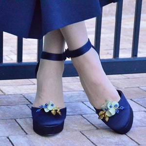 Sage green and gold delicate shoe clips, Bridesmaids gifts, Flower girl shoe clips