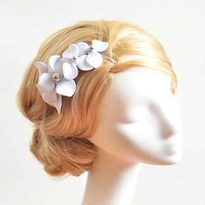 Silver Floral Fascinator: Wedding Hair Clip with Pearls