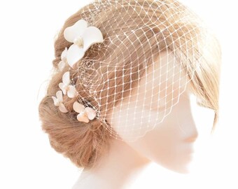 Flower hair pins with birdcage veil, Ivory bobby pins with veil, Bridal netting, Wedding hair accessory