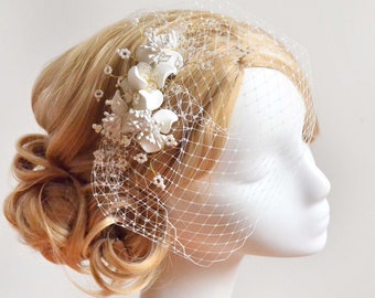 Birdcage veil with flowers decorated with beads, Bridal birdcage veil with decorative hair comb, Wedding accessories for brides