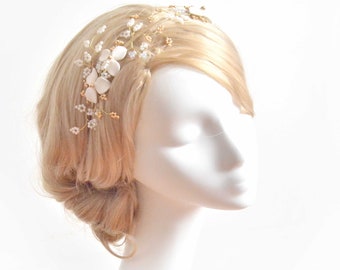 First Communion delicate headband, decorative floral vine, Simple bridal headpiece, Wedding accessories