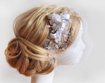 Birdcage veil with flowers decorated with beads, Bridal birdcage veil with decorative hair comb, Wedding accessories for women