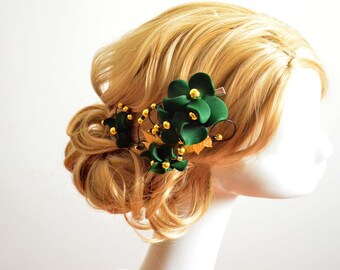 Donkergroen hoofddeksel met gouden afwerking, Bruiloft haartoebehoren, Bruidsmeisjes fascinators