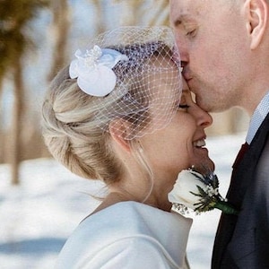 Mini simple white or ivory fascinator with birdcage veil, Unique bridal birdcage veil, Headpiece with netting, Wedding hair decoration