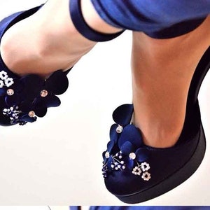Unusual navy blue shoe clips,  Wedding shoe decoration, Bridesmaids gift idea, Bridal shoe clips, Wedding shoe accessory, Navy blue wedding