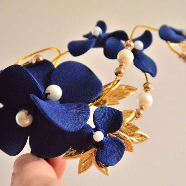 Navy blue and gold headpiece, Wedding hair accessory, Mini Fascinator, Delicate jewellery, Flower girl hair clip, Bridesmaids hair accessory