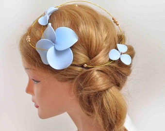 Pale blue fascinator headband, Simple fascinator, Classy headband,  Modern hair decoration, Bridesmaid hair pin,