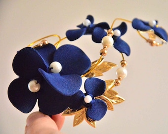 Copricapo blu navy e oro, accessorio per capelli da sposa, Mini Fascinator, gioielli delicati, fermaglio per capelli ragazza fiore, accessorio per capelli da damigella d'onore