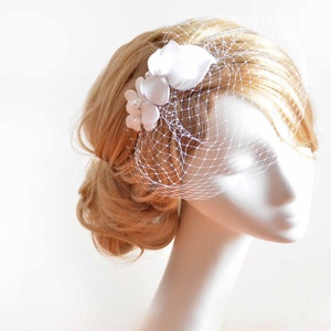 Petite birdcage veil with floral simple headpiece, Simple birdcage veil, Flowers with veil, Bridal hair clip, Wedding hair accessories image 3