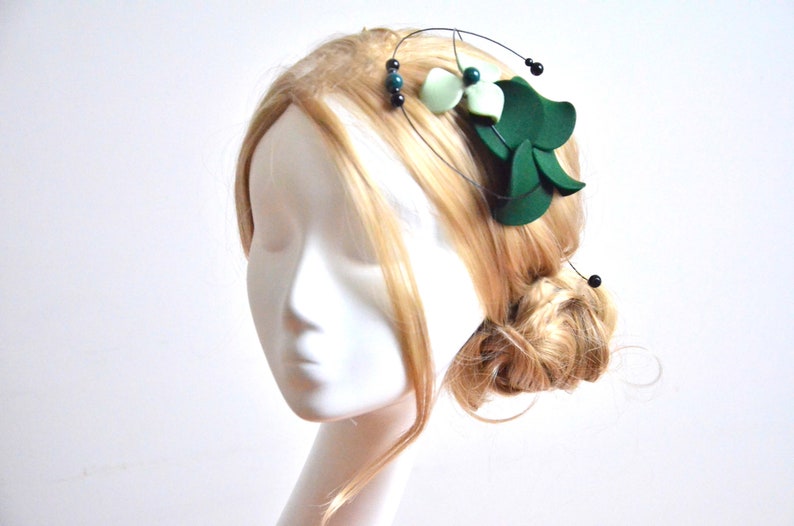 Unique fascinator in dark and light green color, Modern hair decoration, Wedding hair clip, Green fascinator image 4