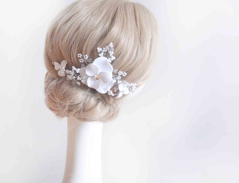Bridal hair clip Bridesmaid headpiece, Bridal hair comb White hair comb White head piece Floral headpiece Decorative hair comb