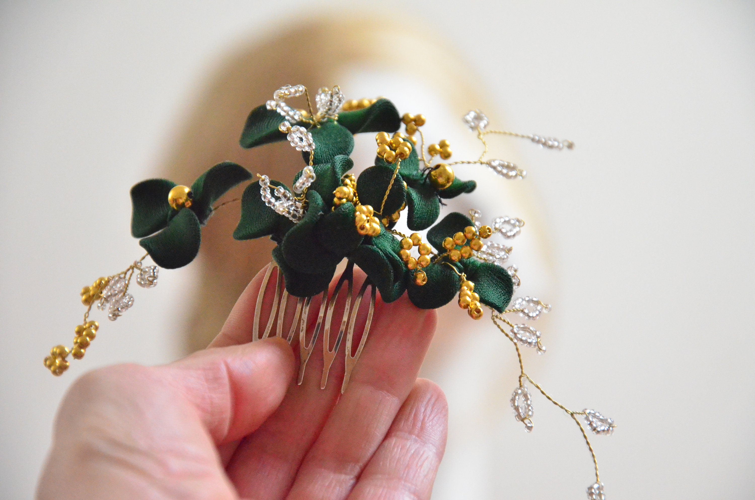HANDMADE Elegant Gold and Green Floral Hair Comb Green Flower Wedding Hair Comb: Gold Leaf Bridal Hairpiece  main image 4