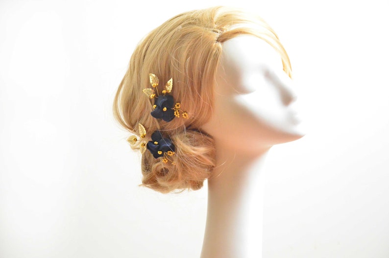 Marineblauwe en gouden bloemclips, marineblauwe en gouden haarspelden, marineblauwe en gouden haarsieraden, marineblauwe haaraccessoires, bruidshaarspelden, afbeelding 4