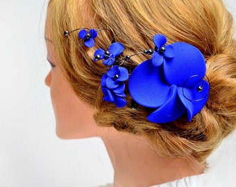 Royal blue hair clip, Romantic fascinator, Blue hair accessory, Bridesmaid hair piece, Wedding fascinator, Flower hair pin