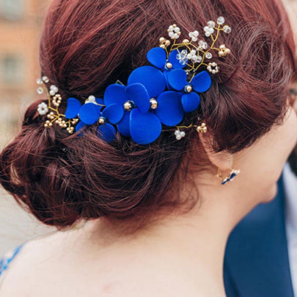 Royal blue bridal floral hair piece, Navy blue wedding accessory, Bridesmaids hair clip, Unusual headpiece