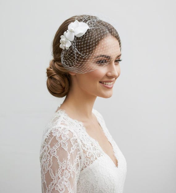 Bridal Mini Birdcage Veil With Minimalist Floral Fascinator 