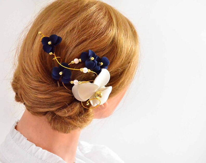 Navy blue and ivory fascinator 