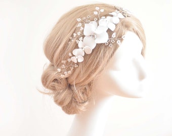 White headband decorated with flowers and pearls, Decorative headpiece, Wedding hair accessory,