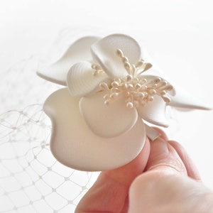 Mini simple white or ivory fascinator with birdcage veil, Unique bridal birdcage veil, Headpiece with netting, Wedding hair decoration image 5