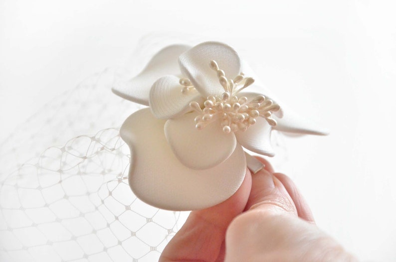 Mini simple white or ivory fascinator with birdcage veil, Unique bridal birdcage veil, Headpiece with netting, Wedding hair decoration image 5