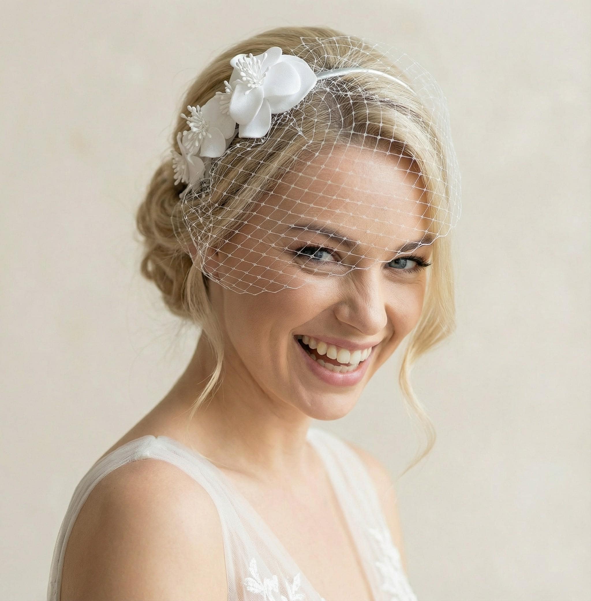 Floral Bridal Birdcage Veil: Wedding Hair Fascinator With  display picture 1