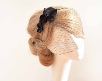 Black Birdcage Veil with Flowers – Gothic Fascinator on Headband or Clip, Elegant Halloween or Funeral Hair Accessory, Bridal Color Options
