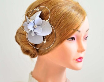 Silber und grau Mini Fascinator, Einfache Haarspange, Hochzeit Haarschmuck