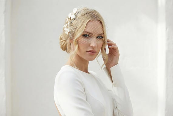 Set Accessori Capelli Da Sposa Con Fiori E Perle - Fascia E 2 Elastici - Elegante Per Matrimonio E Damigelle
