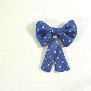 1 Women&#39;s Ladies Silk Fabric BOW PIN BROOCH Blue & White Checks Handmade